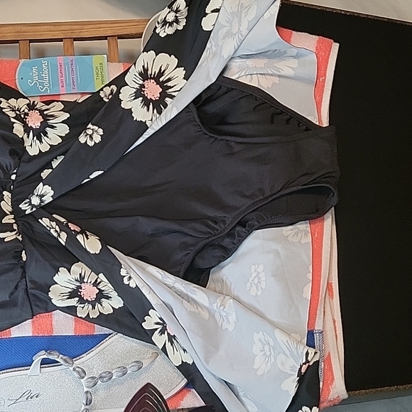 💥 NWT Swim Solutions Floral swim dress swimdress - Picture 7 of 9